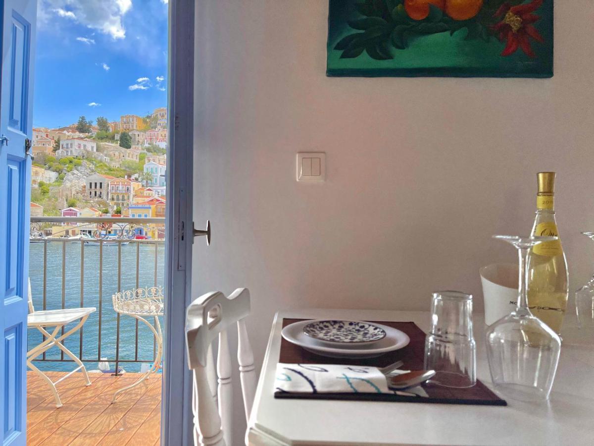 シミNikolakis, Seafront - Harbor Viewアパートメント エクステリア 写真