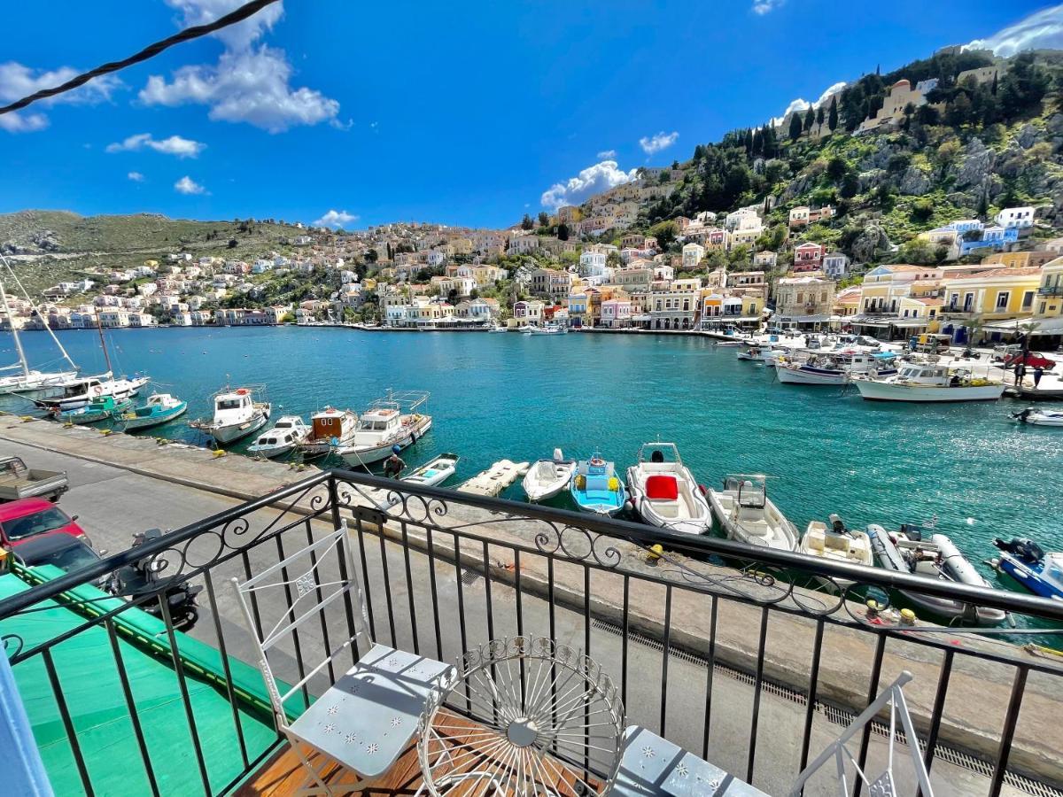 シミNikolakis, Seafront - Harbor Viewアパートメント エクステリア 写真